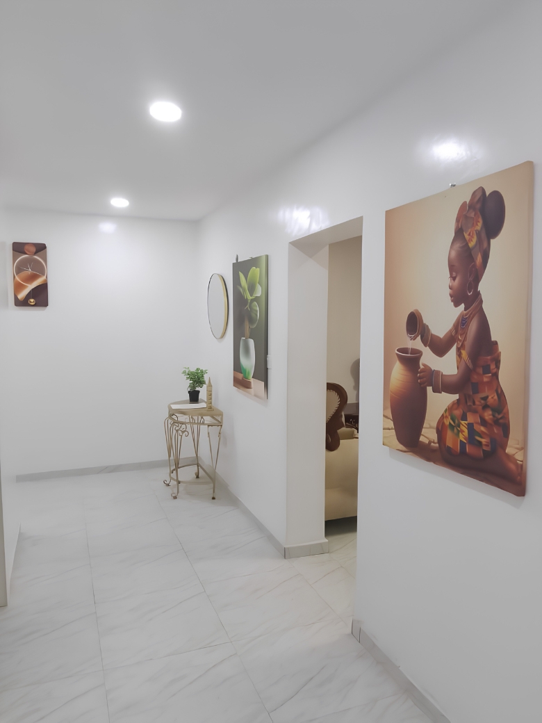 3 BEDROOM DUPLEX SHORTLET photo 2